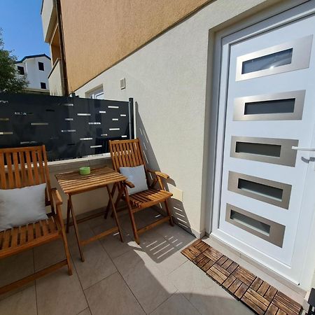 Apartment Ararita Krk Town Exterior foto